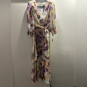 NWT floral Taylor Dress in size 8